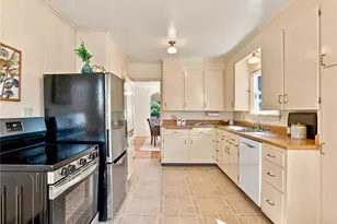 7719 Ashworth Ave N, Seattle, WA 98103 - Photo 18