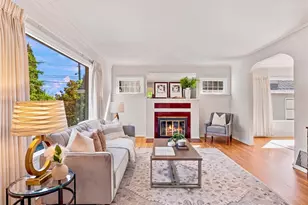 7719 Ashworth Ave N, Seattle, WA 98103 - Photo 10