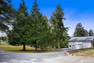 937 Rowe Rd, Camano Island, WA 98282 - Photo 24
