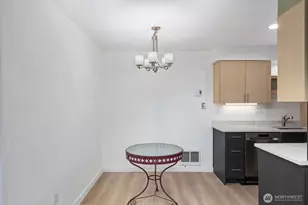 7064 35th Ave NE, Seattle, WA 98115 - Photo 10
