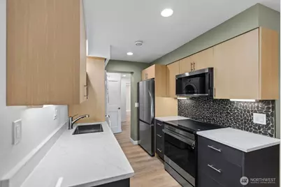 7064 35th Avenue NE #2, Seattle, WA 98115 - Photo 12