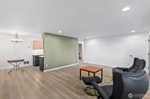 7064 35th Ave NE, Seattle, WA 98115 - Photo 8