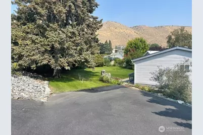 327 Beach Street, Pateros, WA 98846 - Photo 36