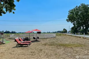 14417 Bradshaw Rd, Mount Vernon, WA 98273 - Photo 24