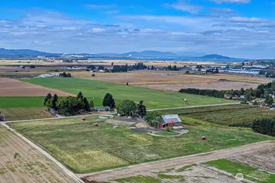 14417 Bradshaw Road, Mount Vernon, WA 98273 - Photo 2