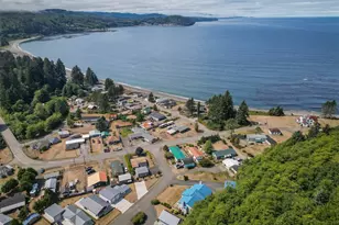 210 Salmon St, Clallam Bay, WA 98326 - Photo 24