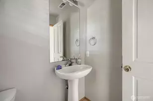 9502 187 St Ct E, Puyallup, WA 98375 - Photo 10