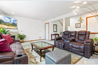929 149th Place SW, Lynnwood, WA 98087 - Photo 8