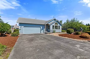 307 Champion St, Steilacoom, WA 98388 - Photo 2