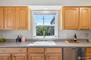2722 N Tyler St, Tacoma, WA 98407 - Photo 10