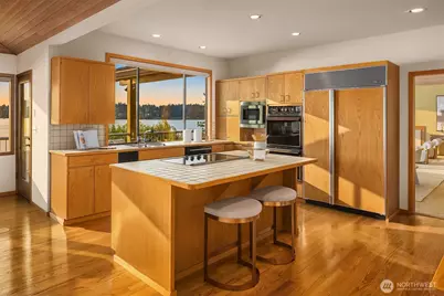 49 Holly Hill Drive, Mercer Island, WA 98040 - Photo 14