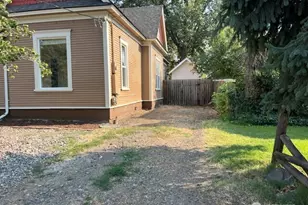 822 E Alder, Walla Walla, WA 99362 - Photo 2