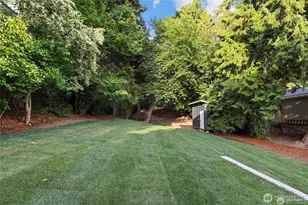 6304 Lakeview Dr, Kirkland, WA 98033 - Photo 38