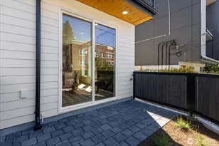 4416 B Corliss Ave N, Seattle, WA 98103 - Photo 8