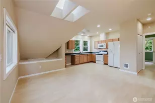 10154 NW Merlins Ln, Bremerton, WA 98312 - Photo 12