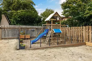 554 NW Fairhaven Dr, Oak Harbor, WA 98277 - Photo 28