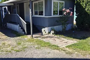 1720 Maple Ln, Kent, WA 98030 - Photo 2