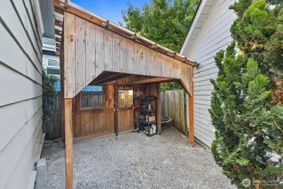 3218 S Byron Street, Seattle, WA 98144 - Photo 32