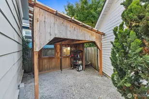 3218 S Byron St, Seattle, WA 98144 - Photo 32
