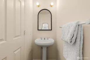 10042 Main St, Bellevue, WA 98004 - Photo 10