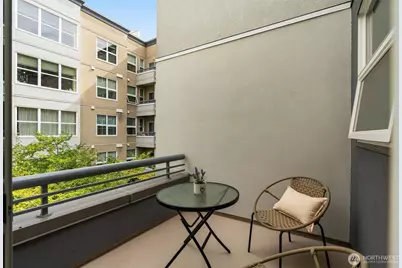 10042 Main Street #112, Bellevue, WA 98004 - Photo 16