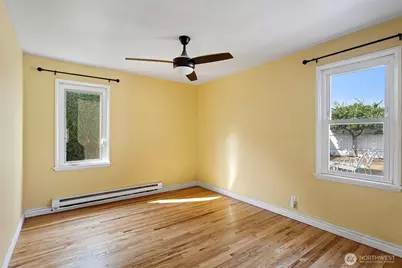 8337 27th Avenue NW, Seattle, WA 98117 - Photo 12