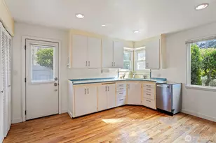 8337 27th Ave NW, Seattle, WA 98117 - Photo 10