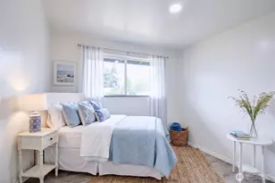 49 SW 8th Ave, Oak Harbor, WA 98277 - Photo 12