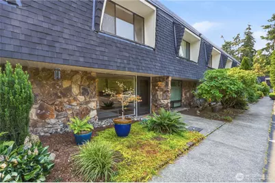 20714 76th Avenue W #4, Edmonds, WA 98026 - Photo 1