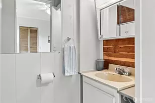 2401 SW 112th St, Burien, WA 98146 - Photo 34