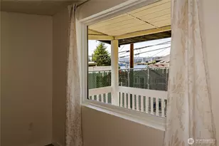 1112 Perry Ave, Bremerton, WA 98310 - Photo 10
