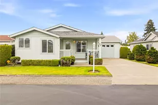 1918 Harrison Ave, Centralia, WA 98531 - Photo 2