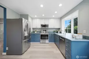 9854 Occidental Ave S, Seattle, WA 98108 - Photo 12