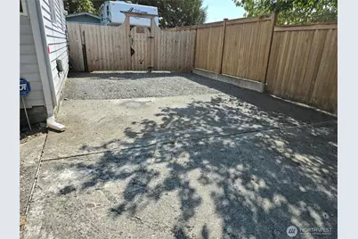 1311 N 155th Street, Shoreline, WA 98133 - Photo 2