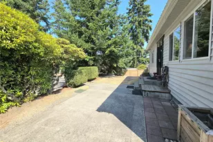 1311 N 155th St, Shoreline, WA 98133 - Photo 4
