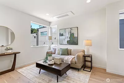 8039 Wallingford Avenue N #B, Seattle, WA 98103 - Photo 8