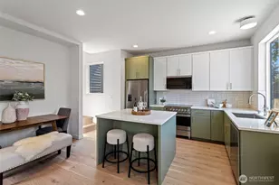 8039 Wallingford Ave N, Seattle, WA 98103 - Photo 12