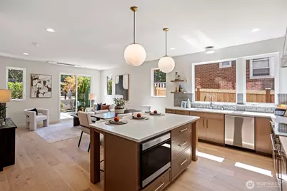 8037 Wallingford Avenue N, Seattle, WA 98103 - Photo 16