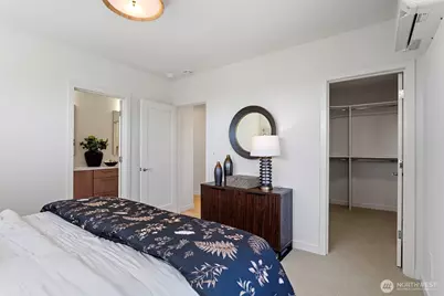 8037 Wallingford Avenue N, Seattle, WA 98103 - Photo 26