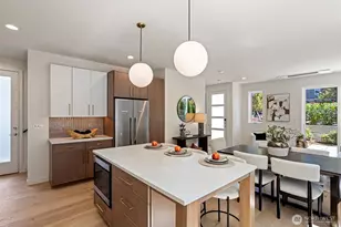 8037 Wallingford Ave N, Seattle, WA 98103 - Photo 18