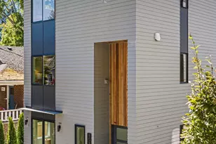 8037 Wallingford Ave N, Seattle, WA 98103 - Photo 2