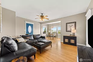1106 Sumner Ln, Everett, WA 98203 - Photo 4