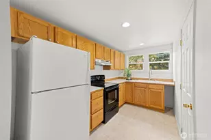 1106 Sumner Ln, Everett, WA 98203 - Photo 24