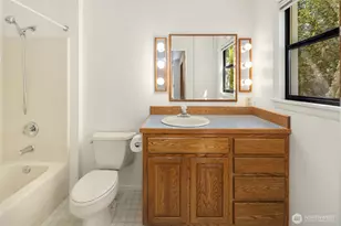20820 Hillcrest Pl, Edmonds, WA 98026 - Photo 18