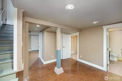 8040 16th Avenue NE, Seattle, WA 98115 - Photo 6
