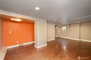 8040 16th Ave NE, Seattle, WA 98115 - Photo 12
