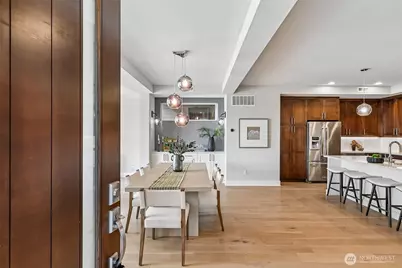 8710 112th Avenue NE #B, Kirkland, WA 98033 - Photo 2