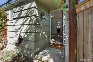 1867 Gossard St, Enumclaw, WA 98022 - Photo 38