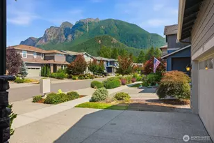 353 Zemp Way NE, North Bend, WA 98045 - Photo 2