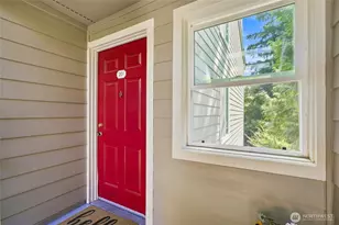 19857 25th Ave NE, Shoreline, WA 98155 - Photo 2